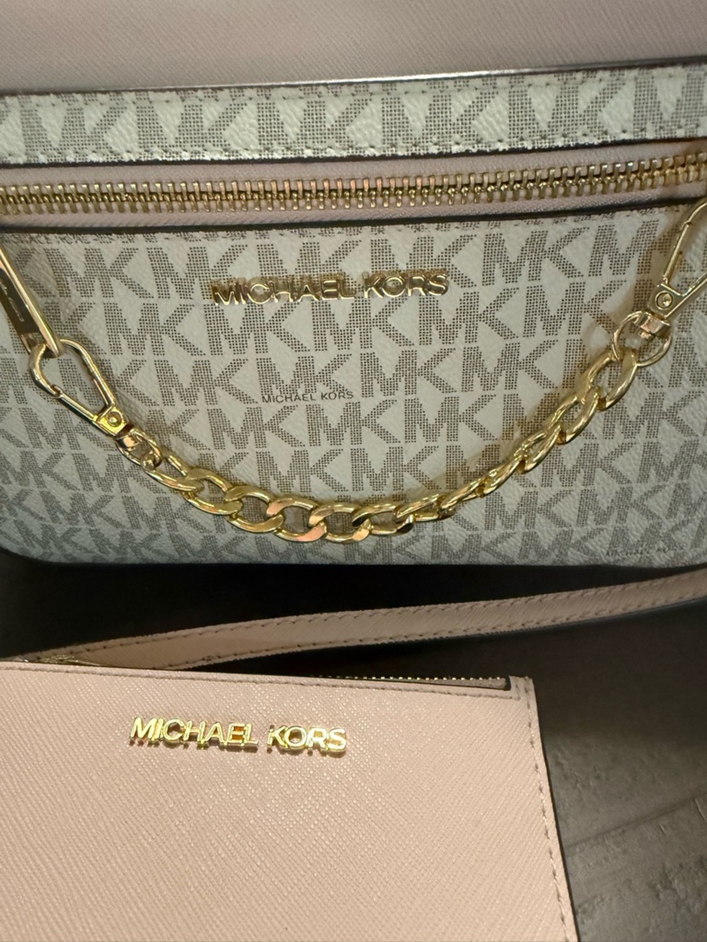 Michael Kors Pink and Cream Jet Set Crossbody w Cardholder Wallet - Picture 2 of 13